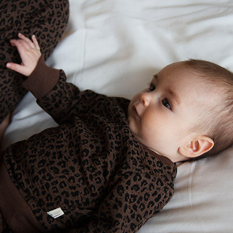 luipaard pyjama van  little indians